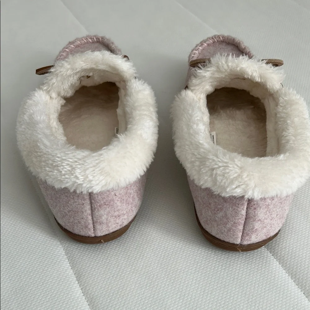 Cozy Pink Women's Moccasin Slippers - Picture 2 of 6